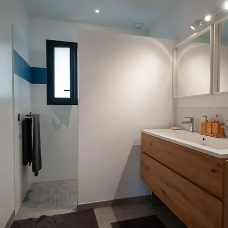 Holiday home Maison St Brice Terrasse Lits En 160 Confortable