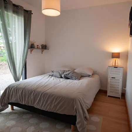 Holiday home Maison St Brice Terrasse Lits En 160 Confortable Ares