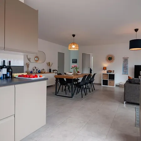 Maison St Brice Terrasse Lits En 160 Confortable Holiday home *