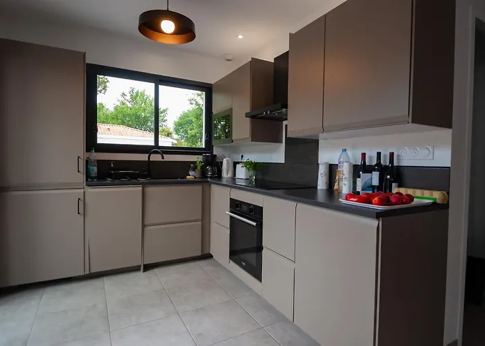 Maison St Brice, Proche Et Commerces *