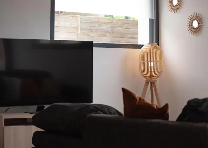 Casa vacanze Maison St Brice, Proche Et Commerces *